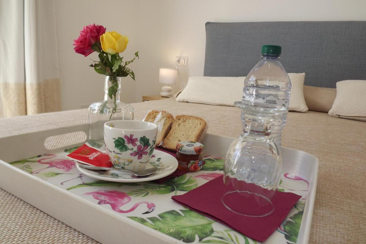 Flamingo Guest House- Rooms Olbia Eksteriør billede