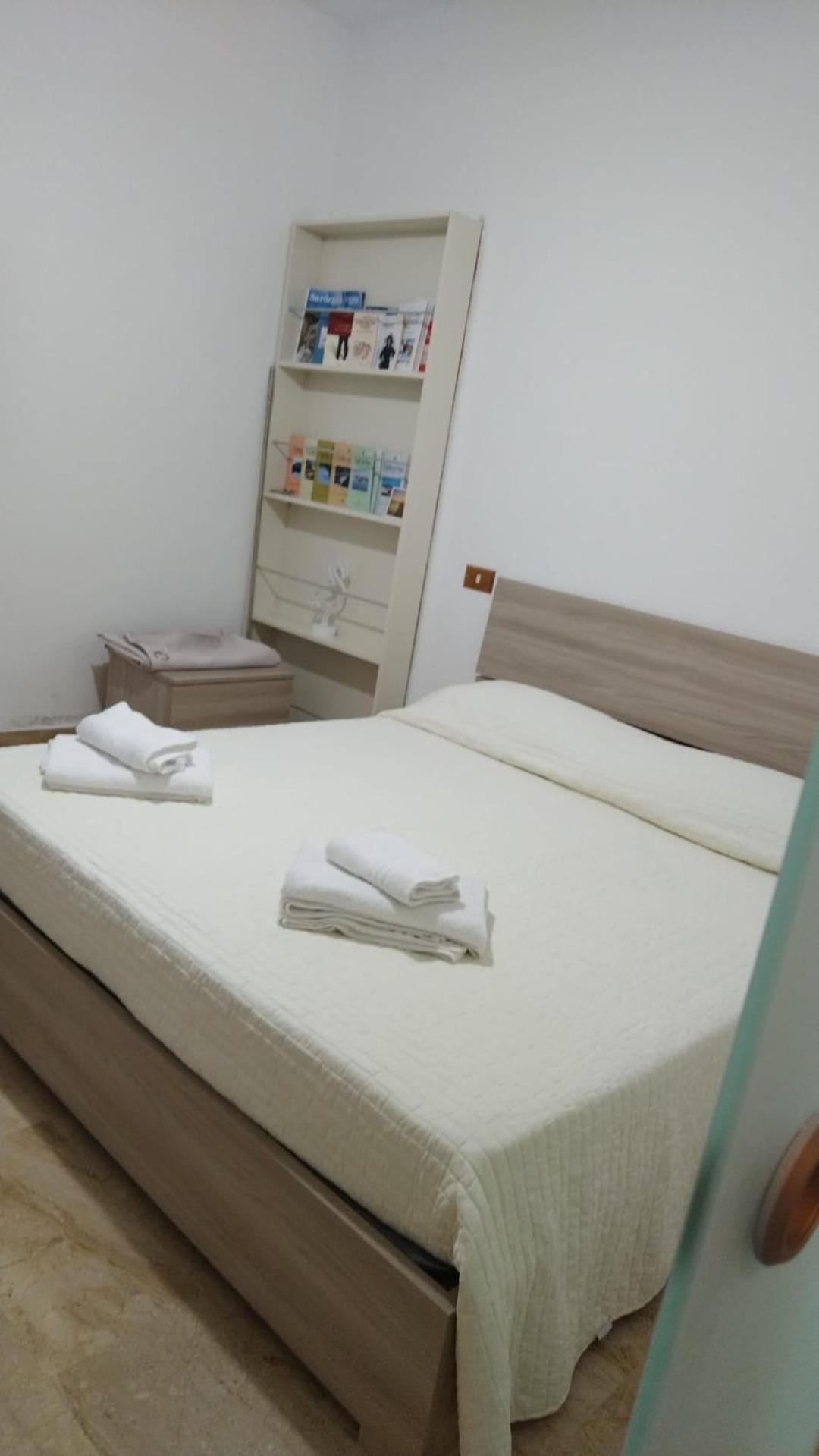 Flamingo Guest House- Rooms Olbia Værelse billede